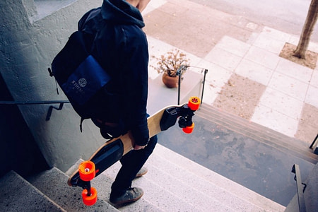 Elektronický skateboard použití